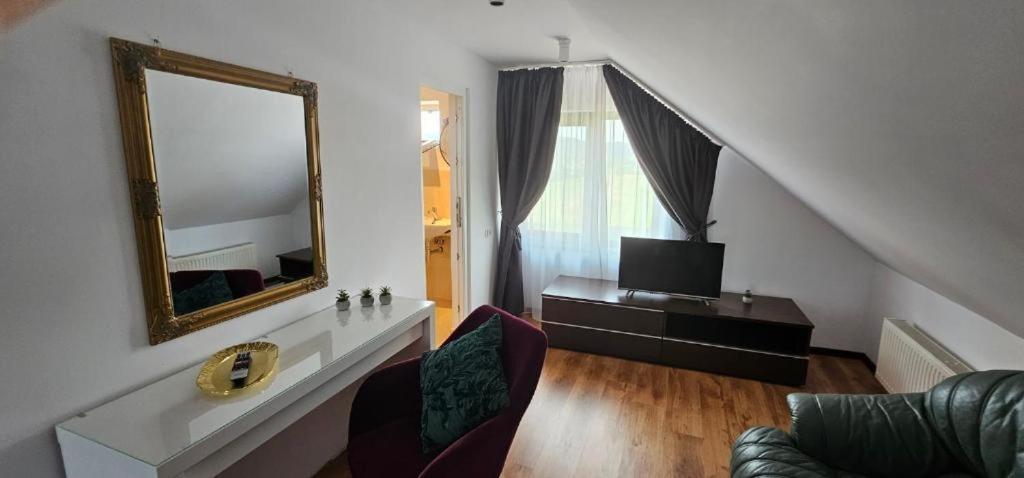 Pensiunea Relax Curtea de Argeş Εξωτερικό φωτογραφία